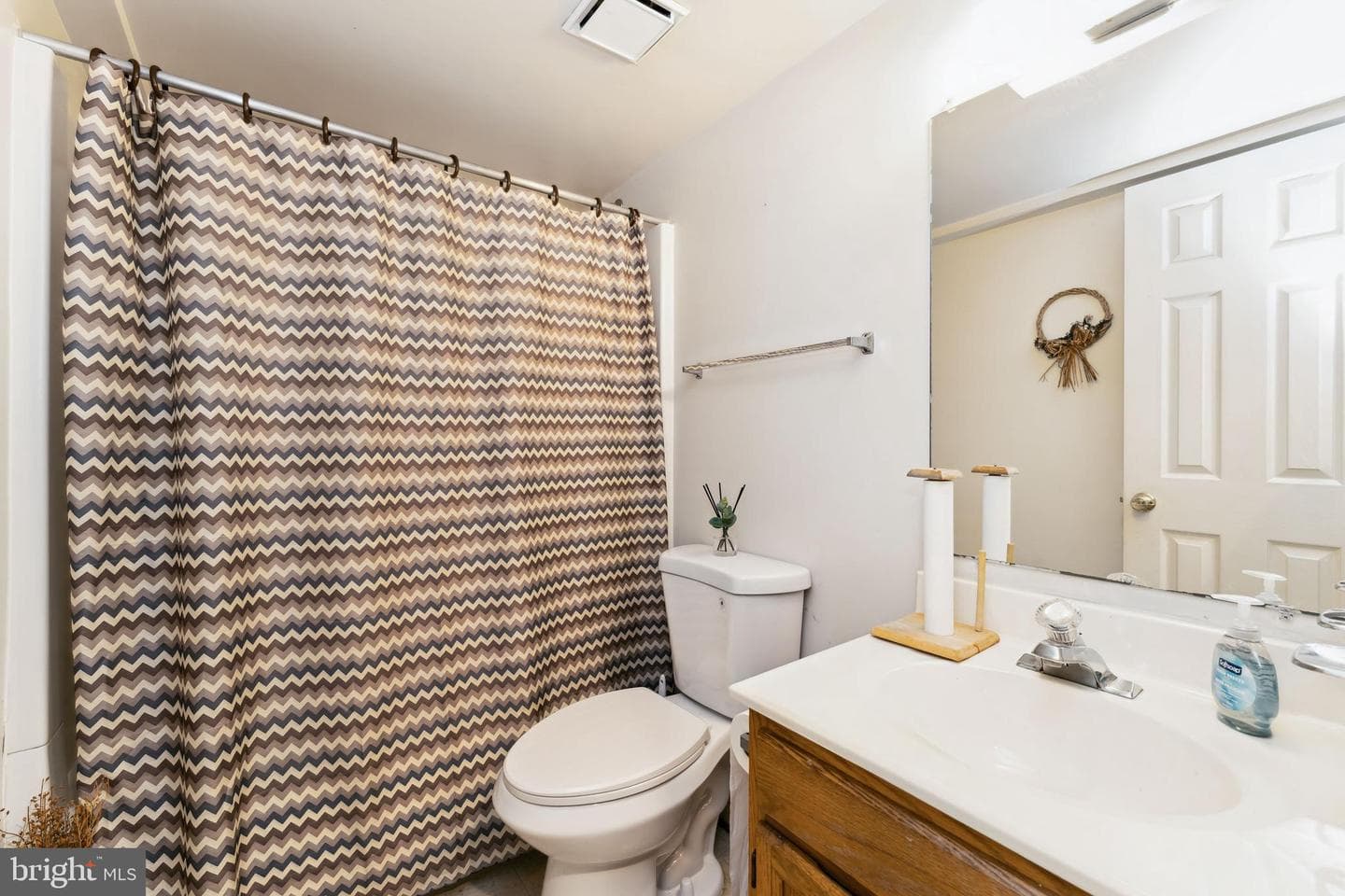 4805 John Street photo 20