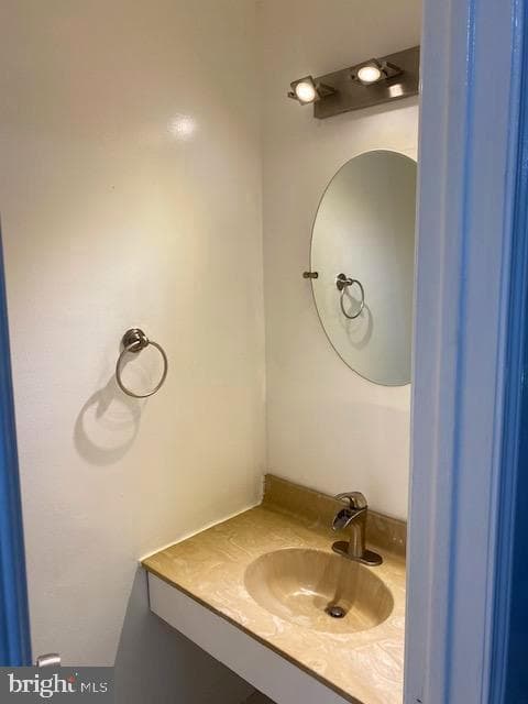 7001 Woodstream Terrace photo 8