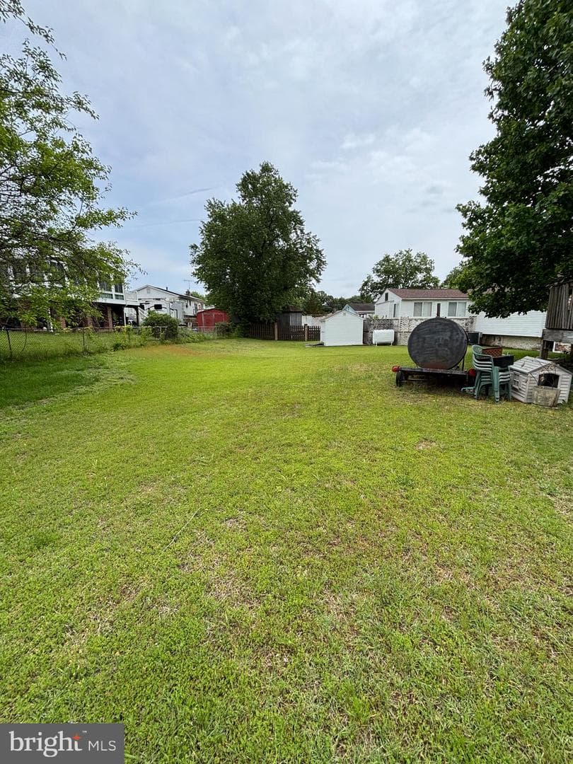 8916 Goldfield Place photo 4
