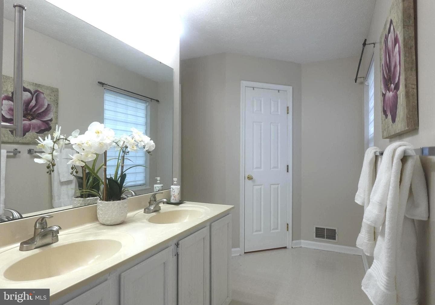 8307 Satinleaf Court photo 36