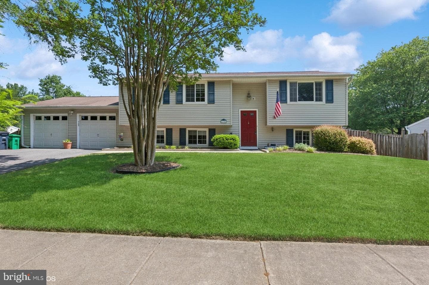 12706 Northcliff Road photo 2