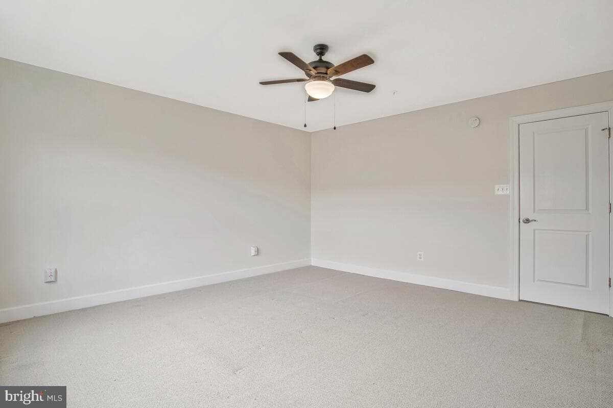 6911 Stansbury Lane photo 20