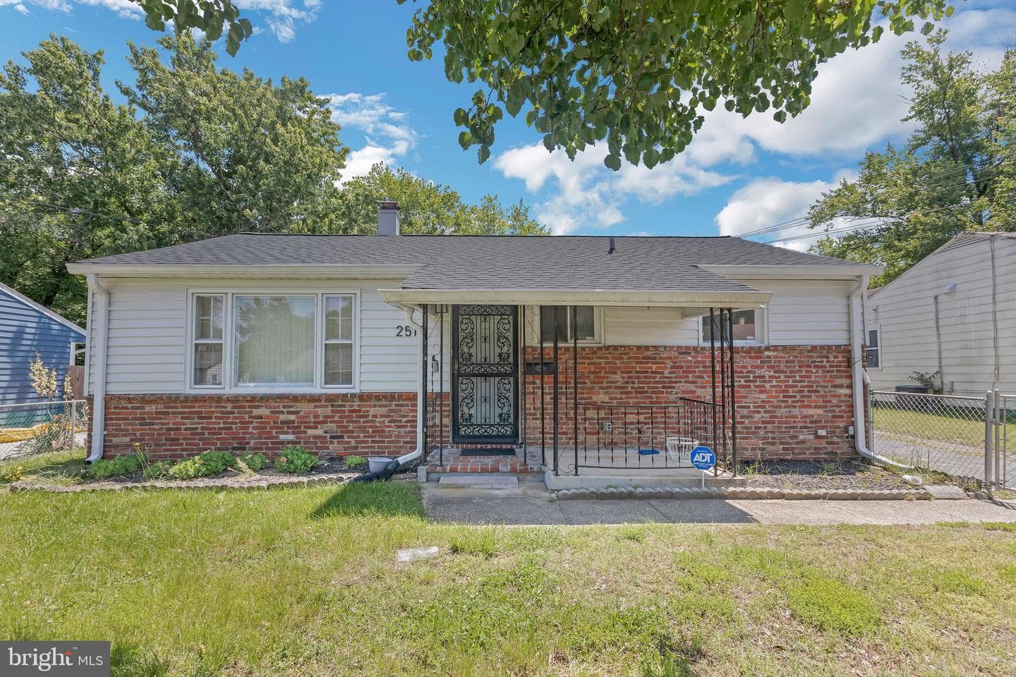 2514 Newglen Avenue photo 1
