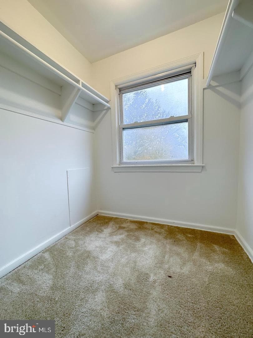 8432 Ravenswood Road photo 14
