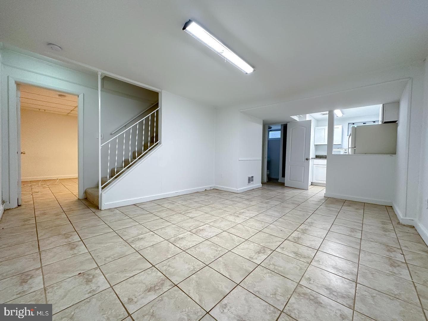8432 Ravenswood Road photo 19
