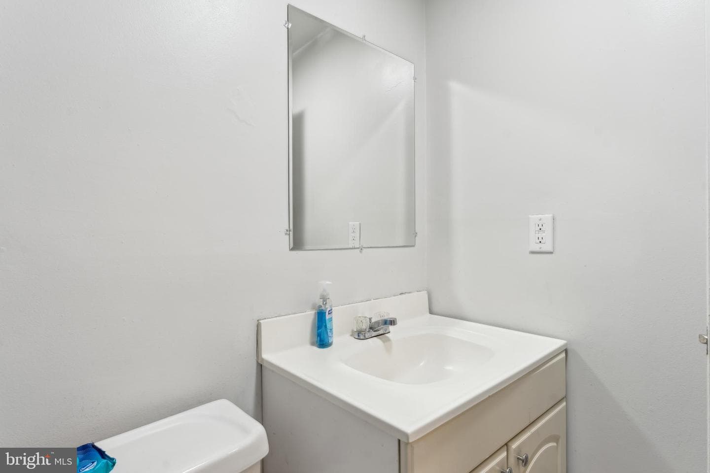 1737 Stourbridge Court photo 16
