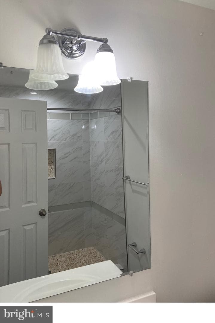 15227 Derbyshire Way photo 32