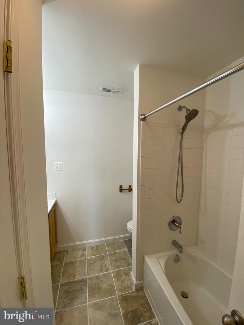 15227 Derbyshire Way photo 35