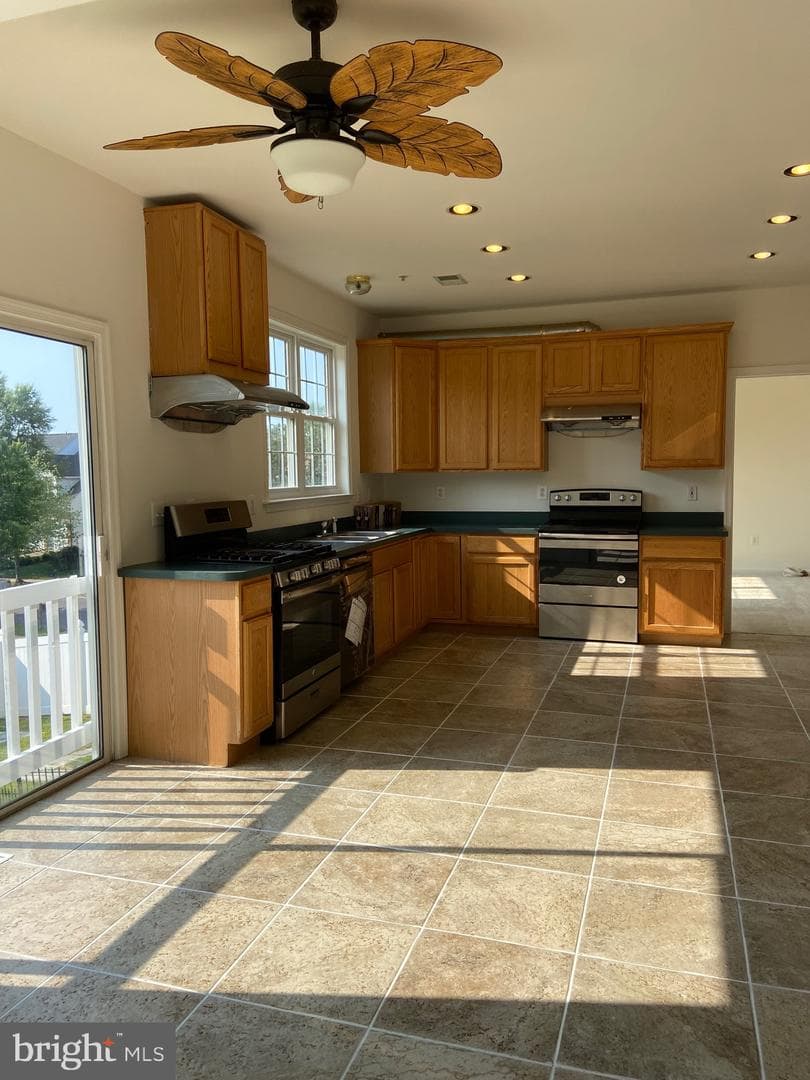 15227 Derbyshire Way photo 8