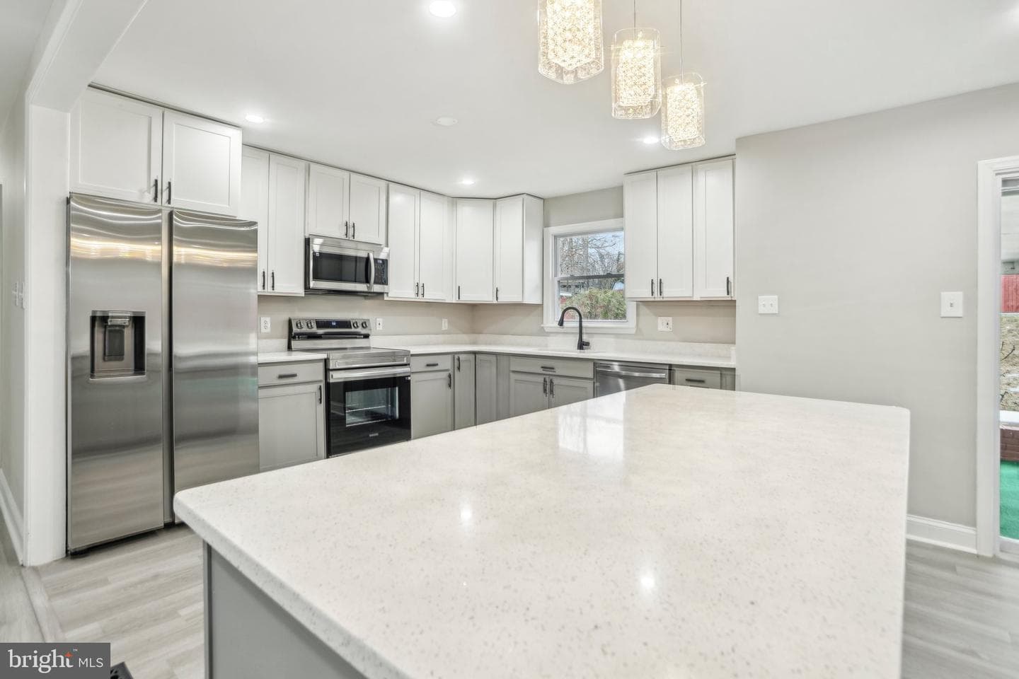 12816 Pine Tree Lane photo 14