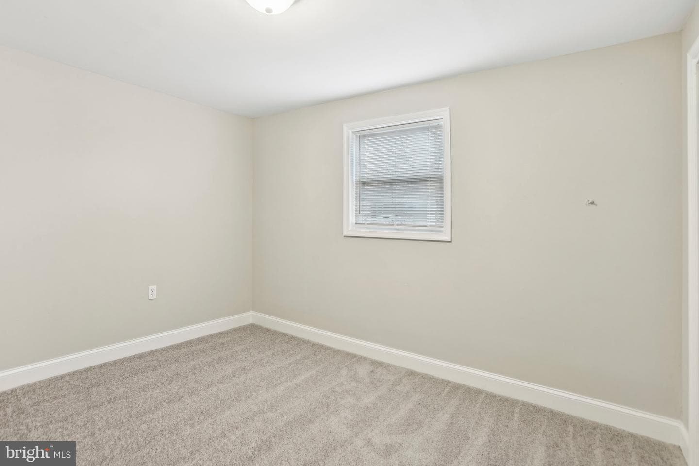 12816 Pine Tree Lane photo 19