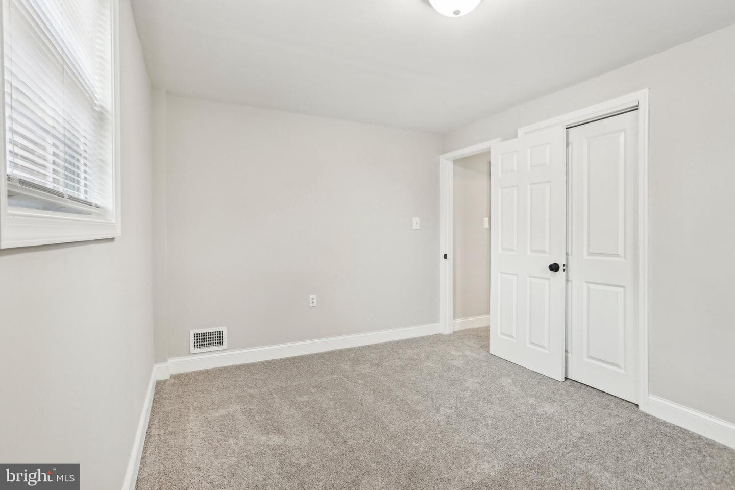 12816 Pine Tree Lane photo 25
