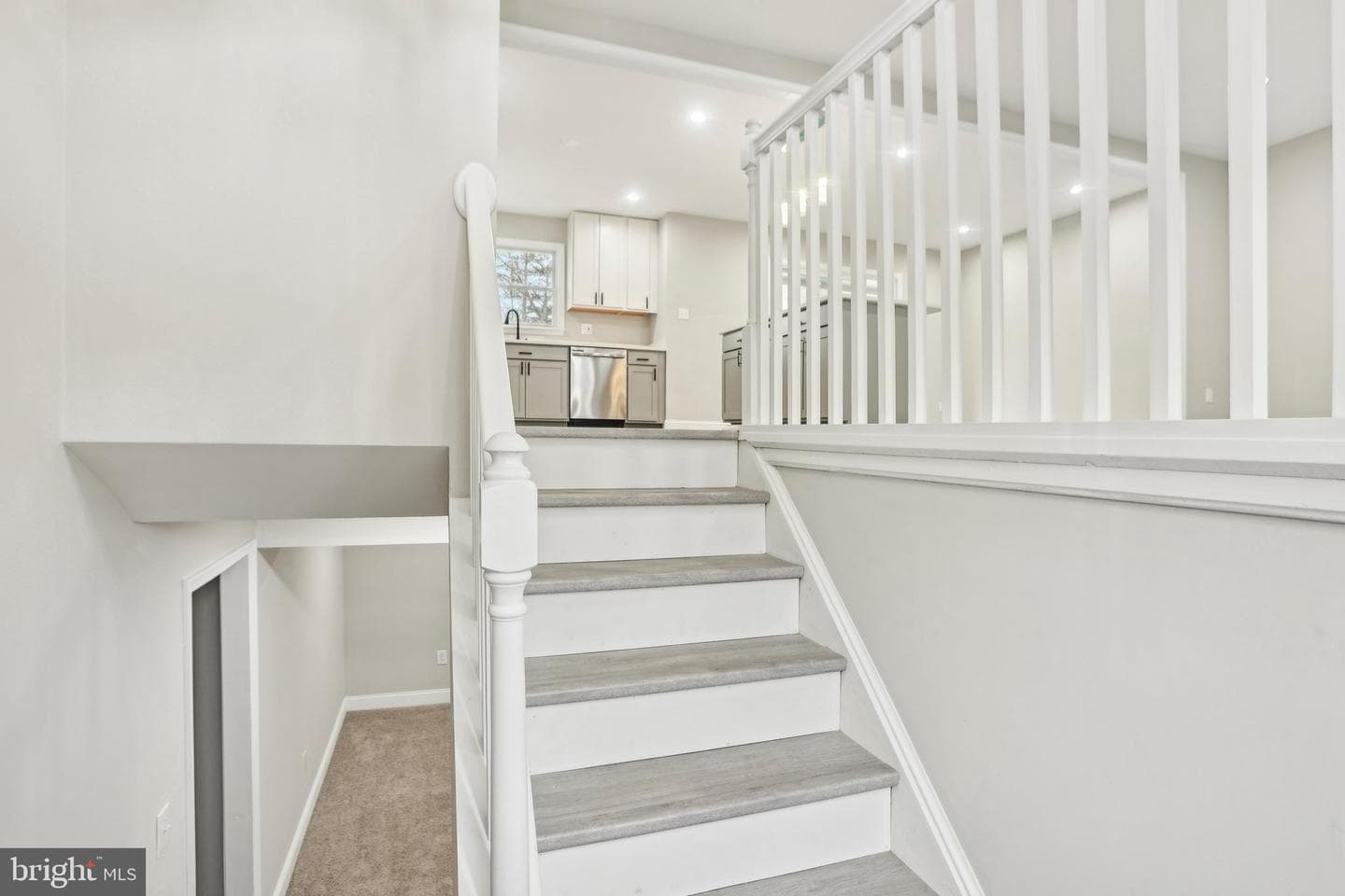 12816 Pine Tree Lane photo 27