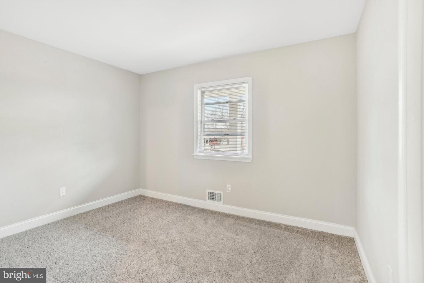 12816 Pine Tree Lane photo 29