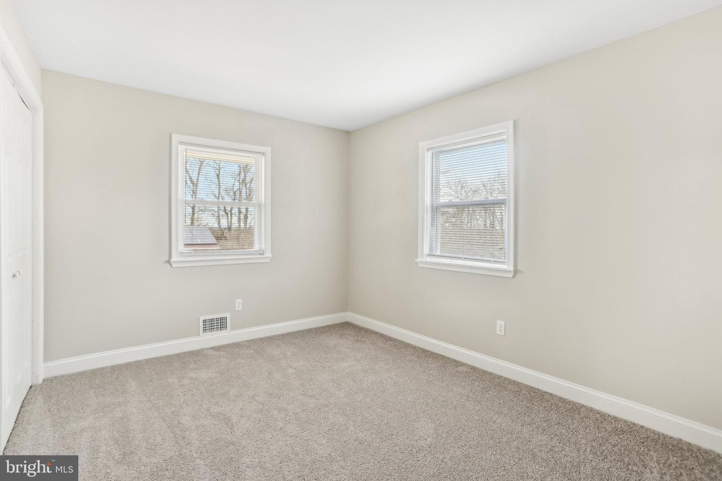 12816 Pine Tree Lane photo 31