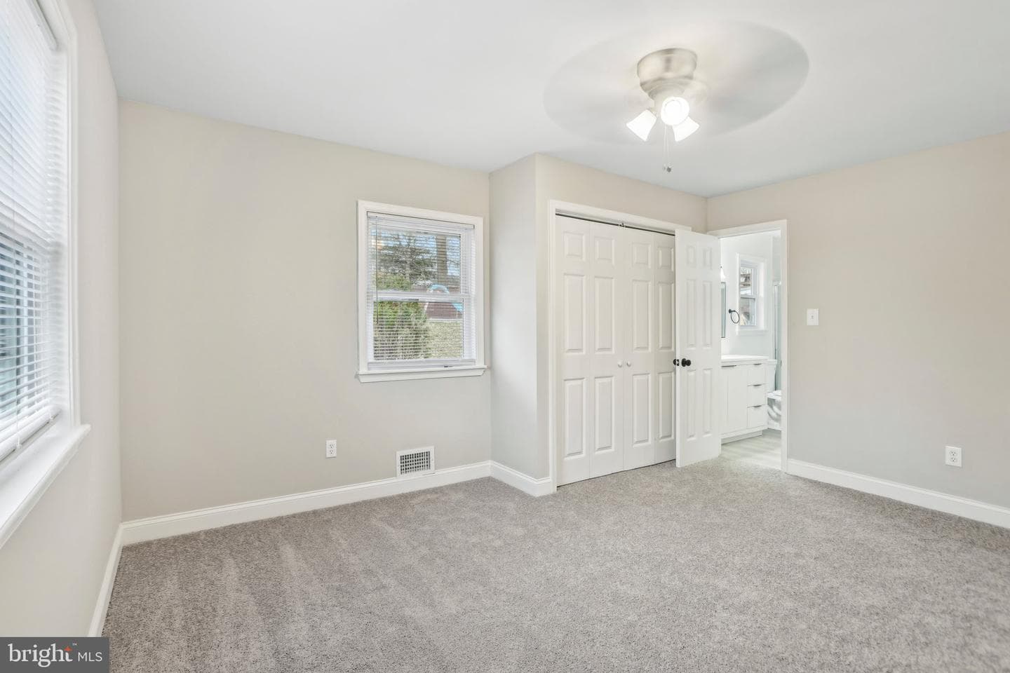 12816 Pine Tree Lane photo 34