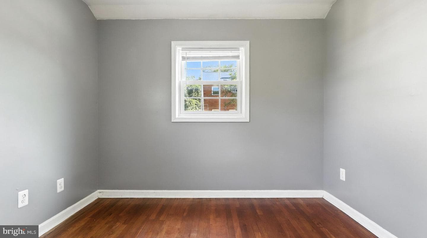 6203 Longfellow Street photo 30