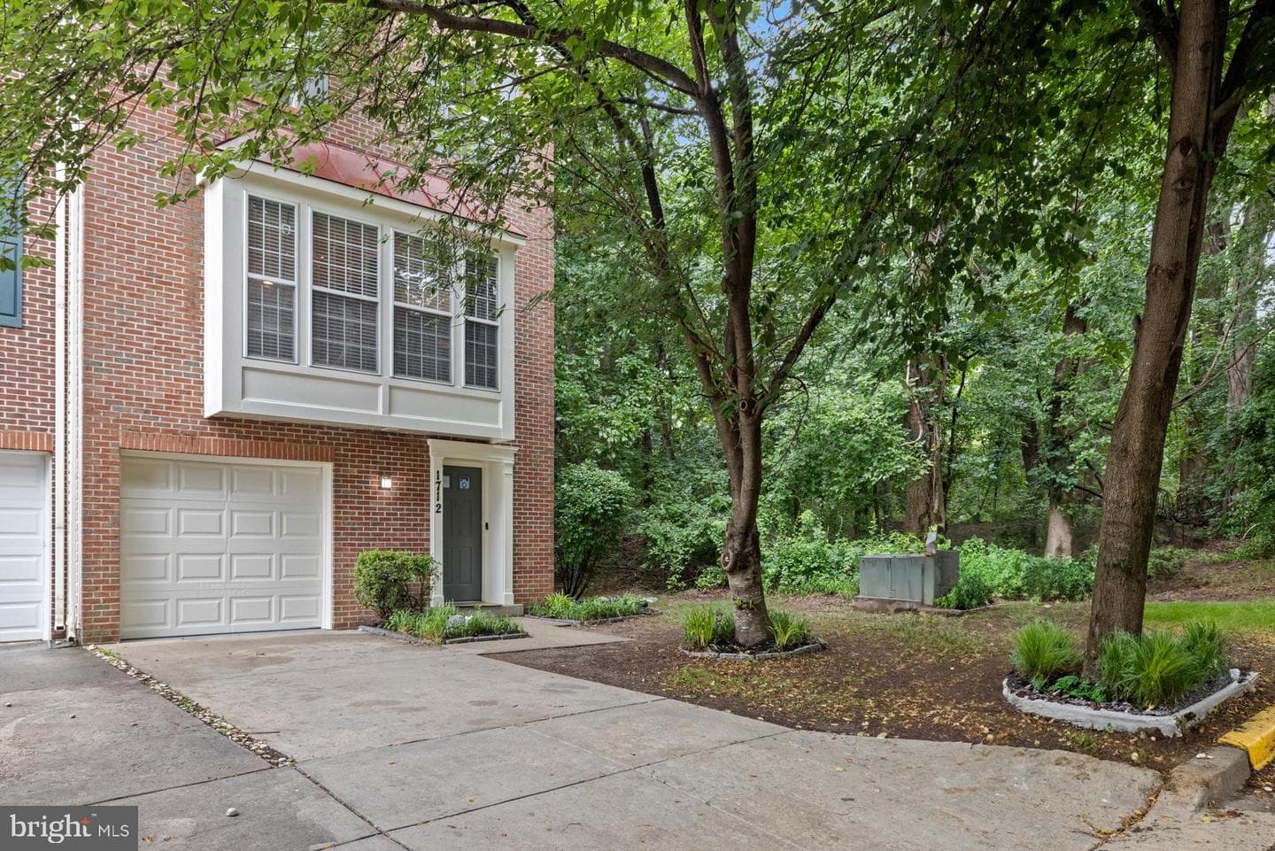1712 Apple Blossom Court photo 3