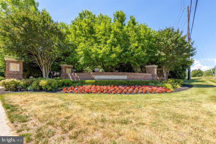 1712 Apple Blossom Court photo 37