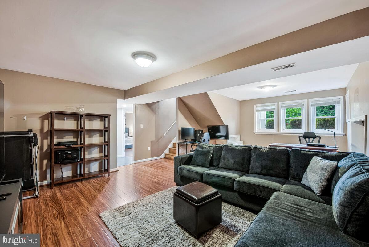 6614 McCahill Drive photo 33
