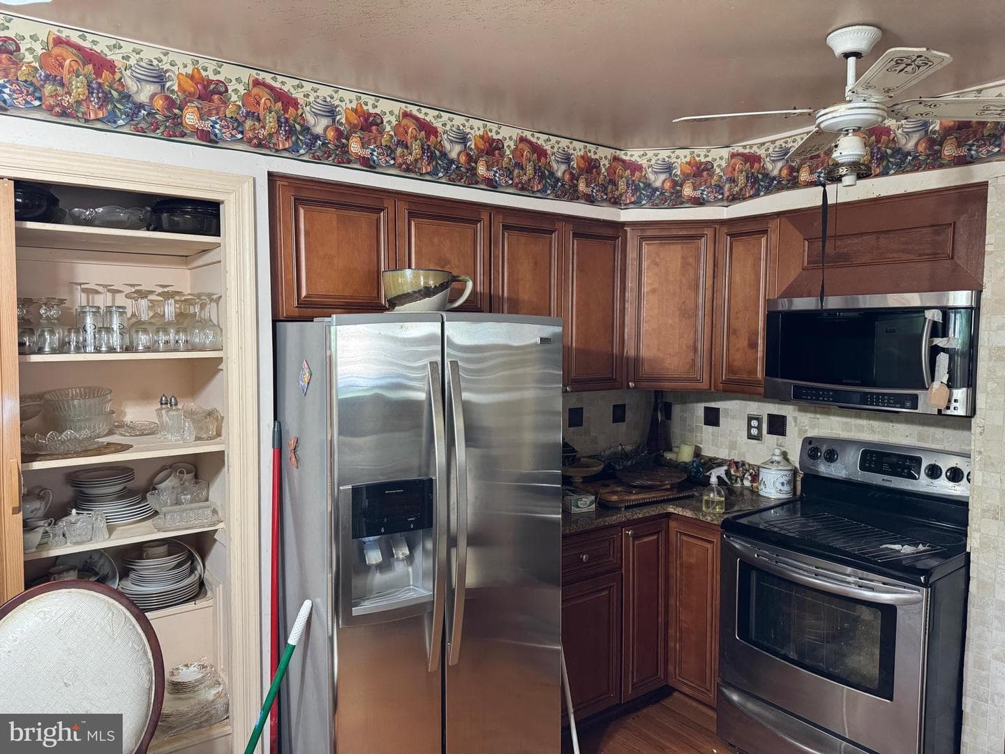 9410 Dashia Drive photo 4