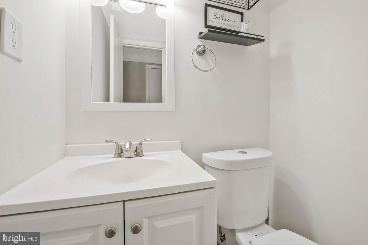 7122 Marbury Court photo 16