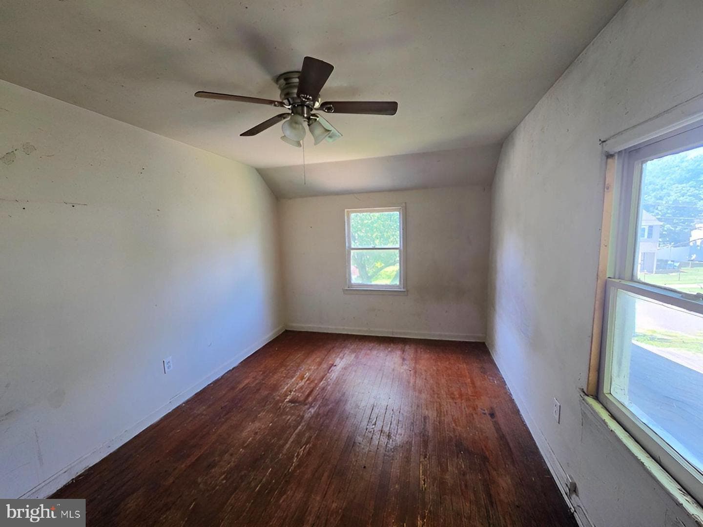 2403 Greeley Place photo 5