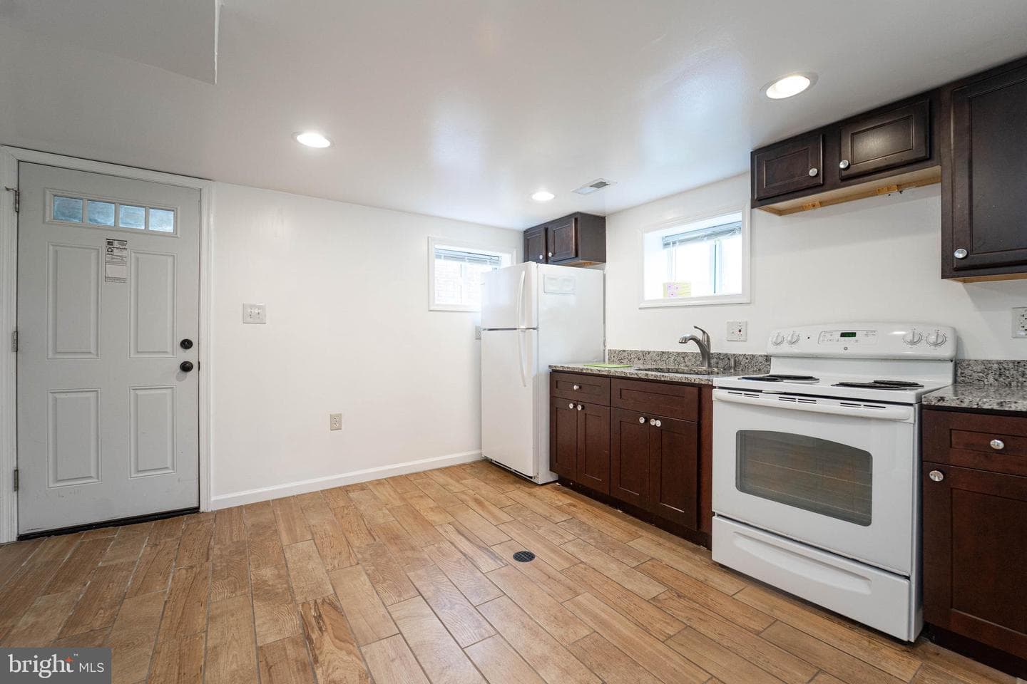 6202 Baltic Street photo 43