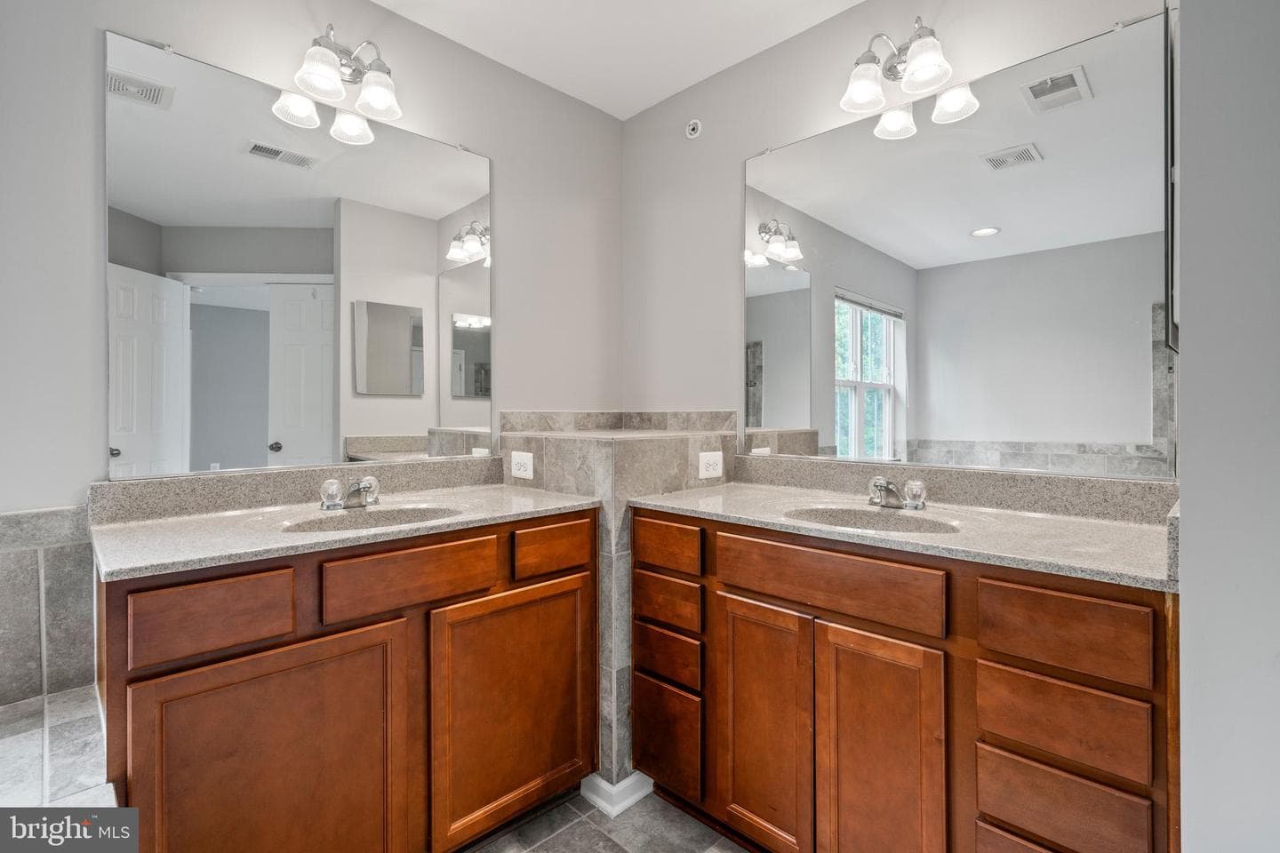9504 Copper Creek Court photo 18