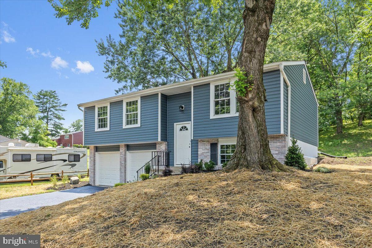 12501 Windbrook Drive photo 2