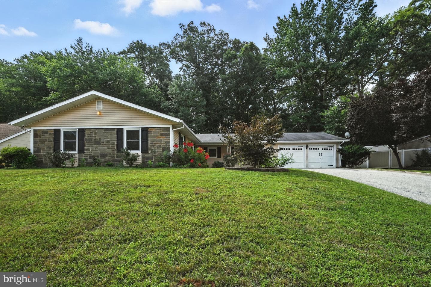 9301 Montpelier Drive photo 2