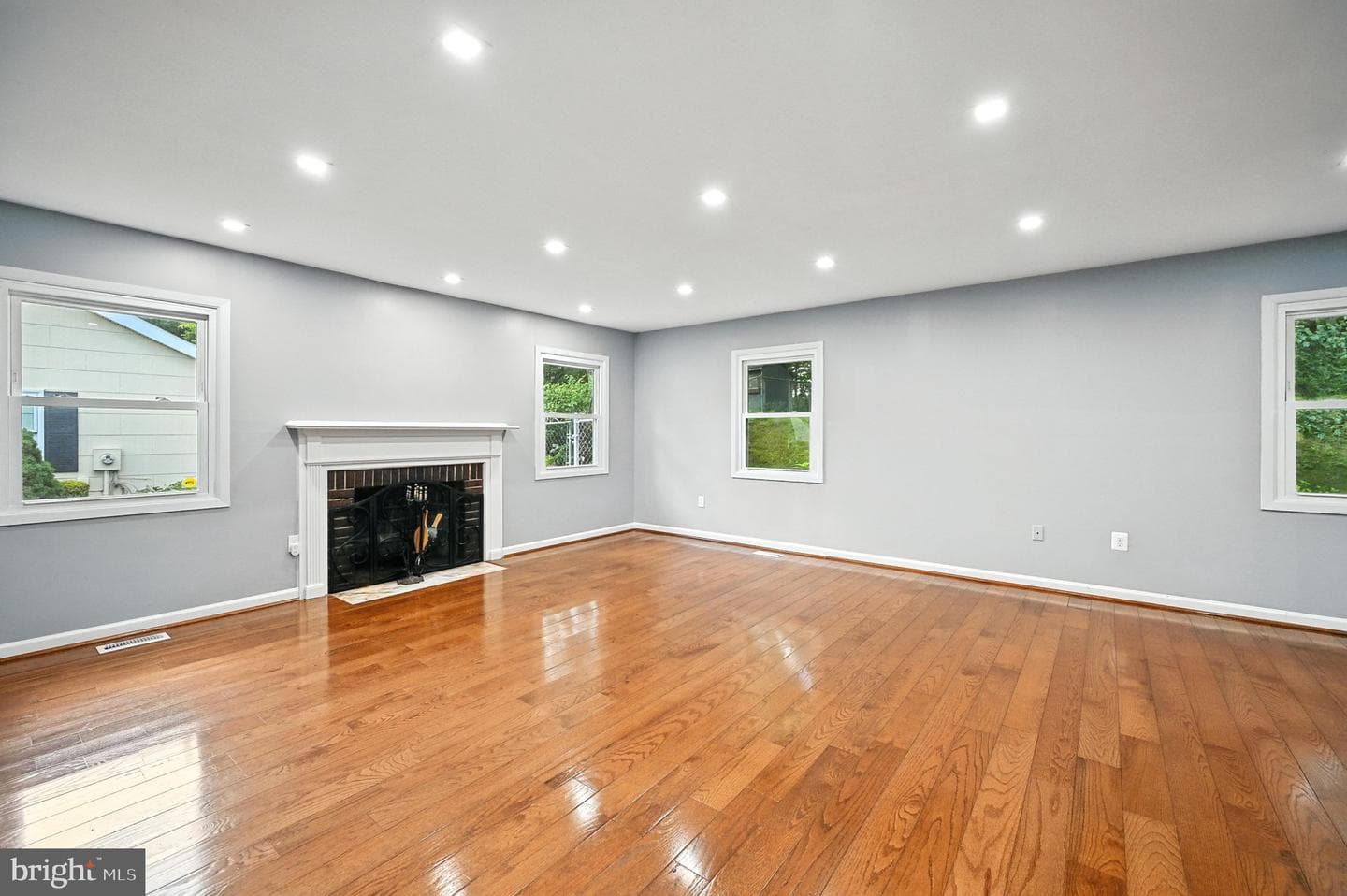 9301 Montpelier Drive photo 4