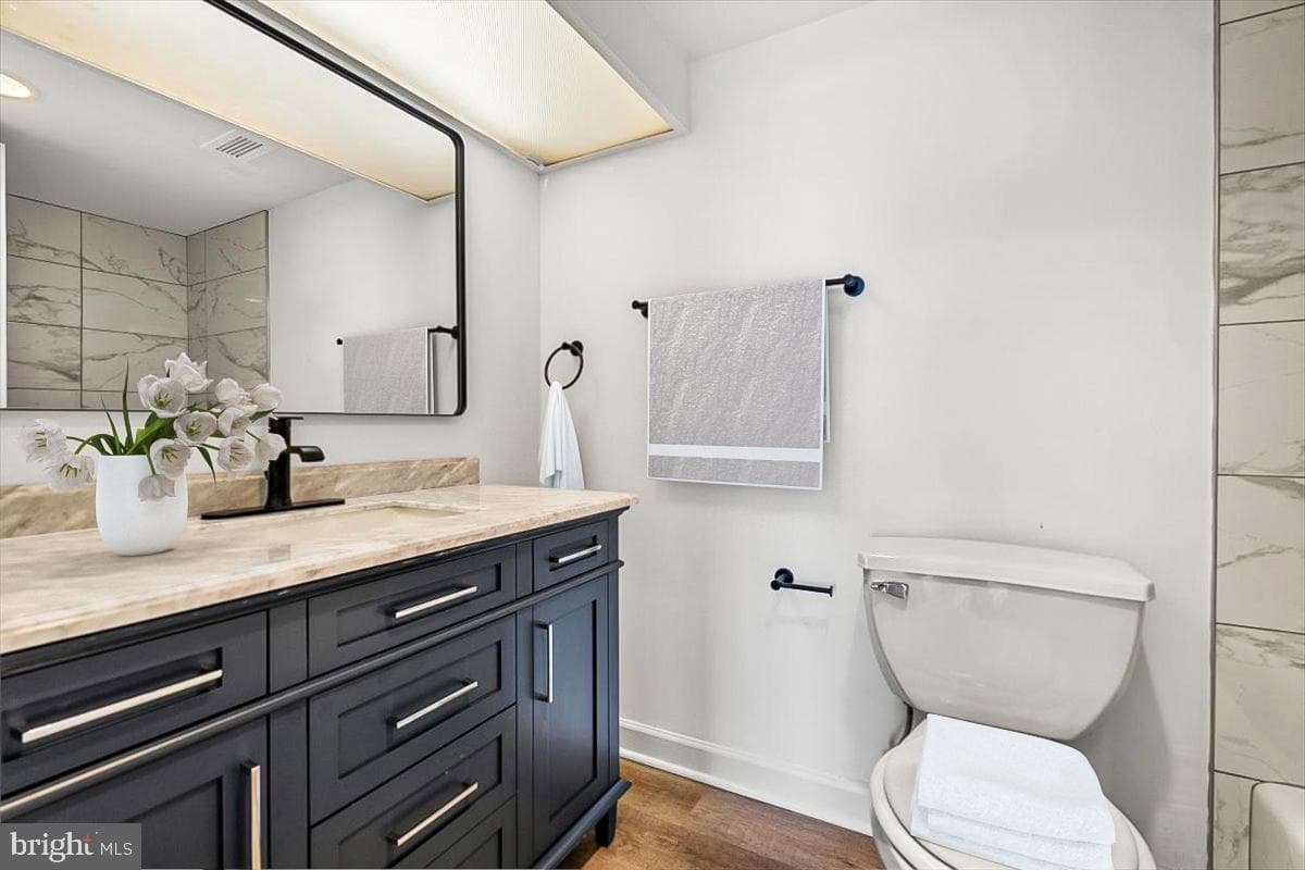 6100 Westchester Park Drive #1114 photo 2