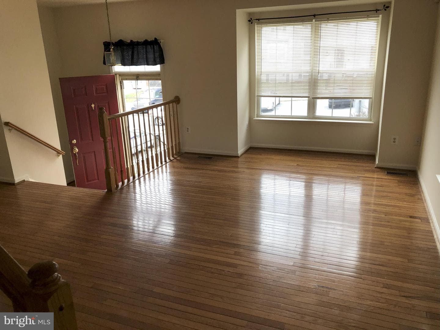 938 Newington Court photo 7