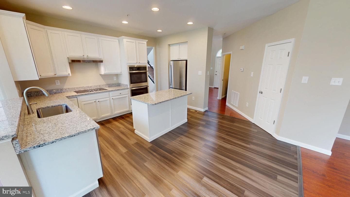 8117 Grayden Lane photo 26