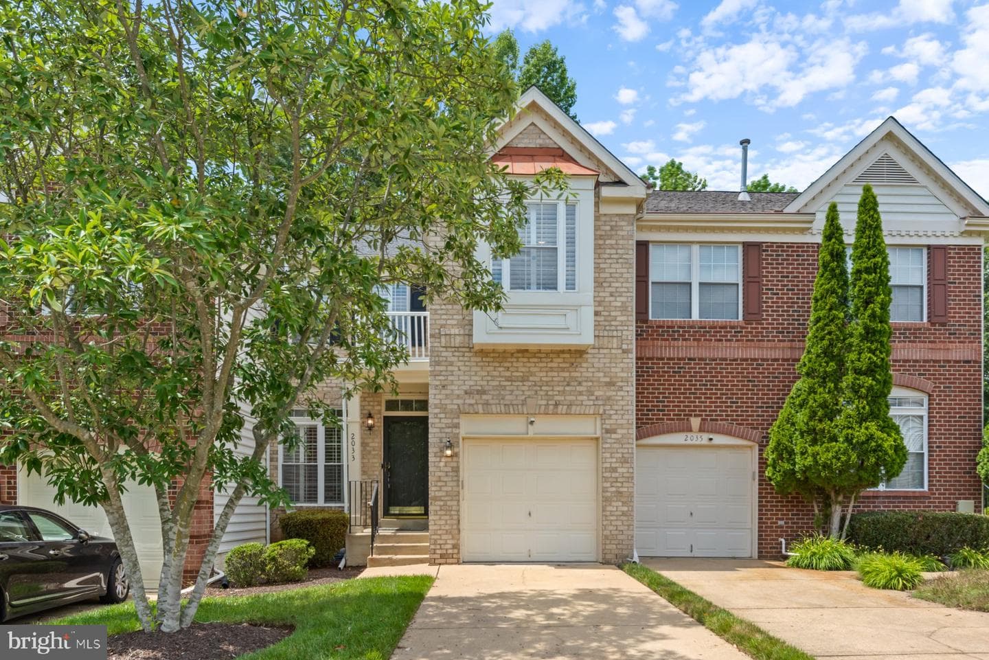 2033 Woodshade Court photo 2