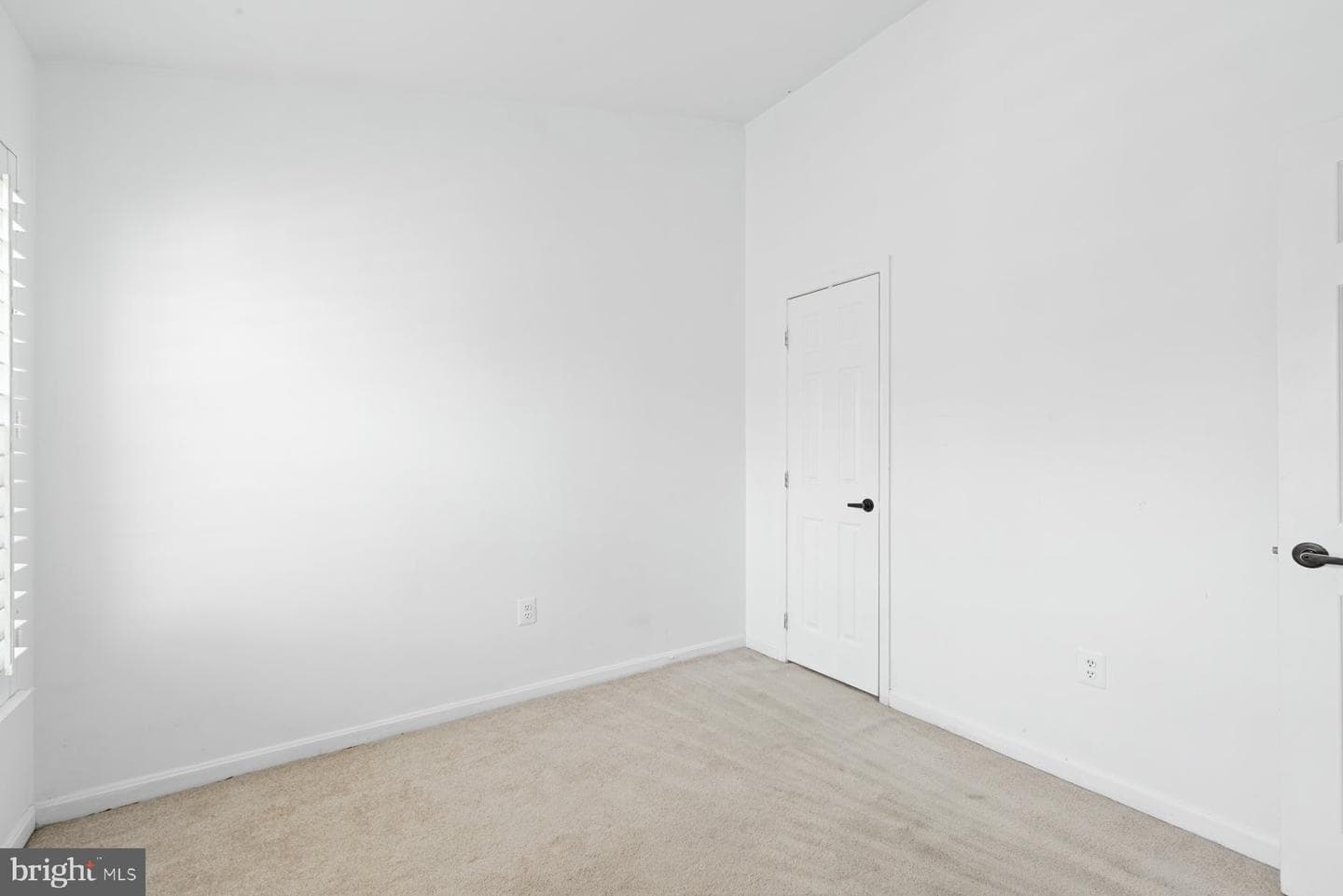 2033 Woodshade Court photo 23