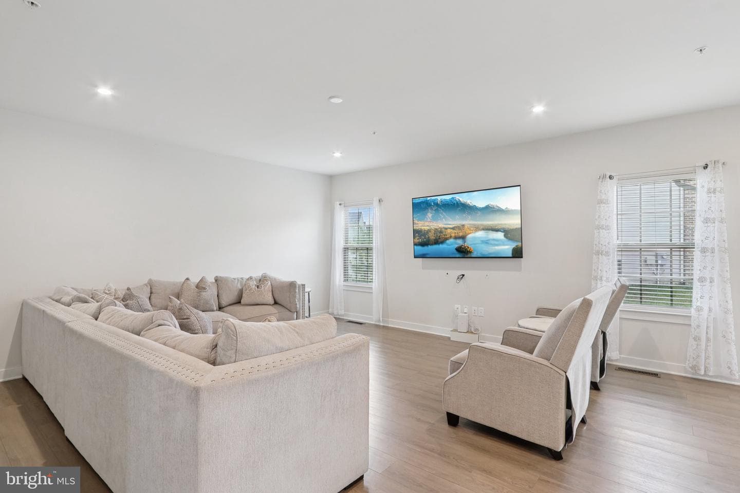 9932 Pesade Way photo 19