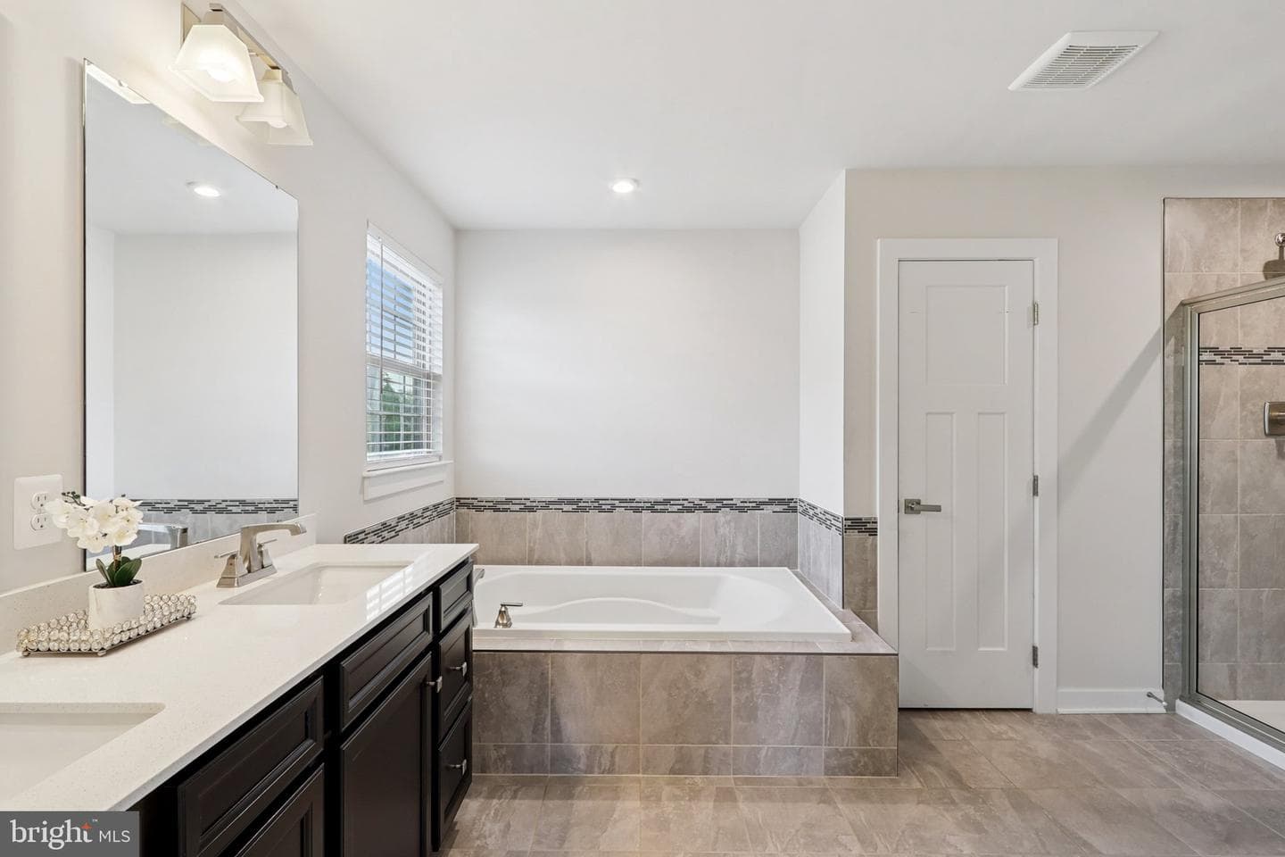 9932 Pesade Way photo 38