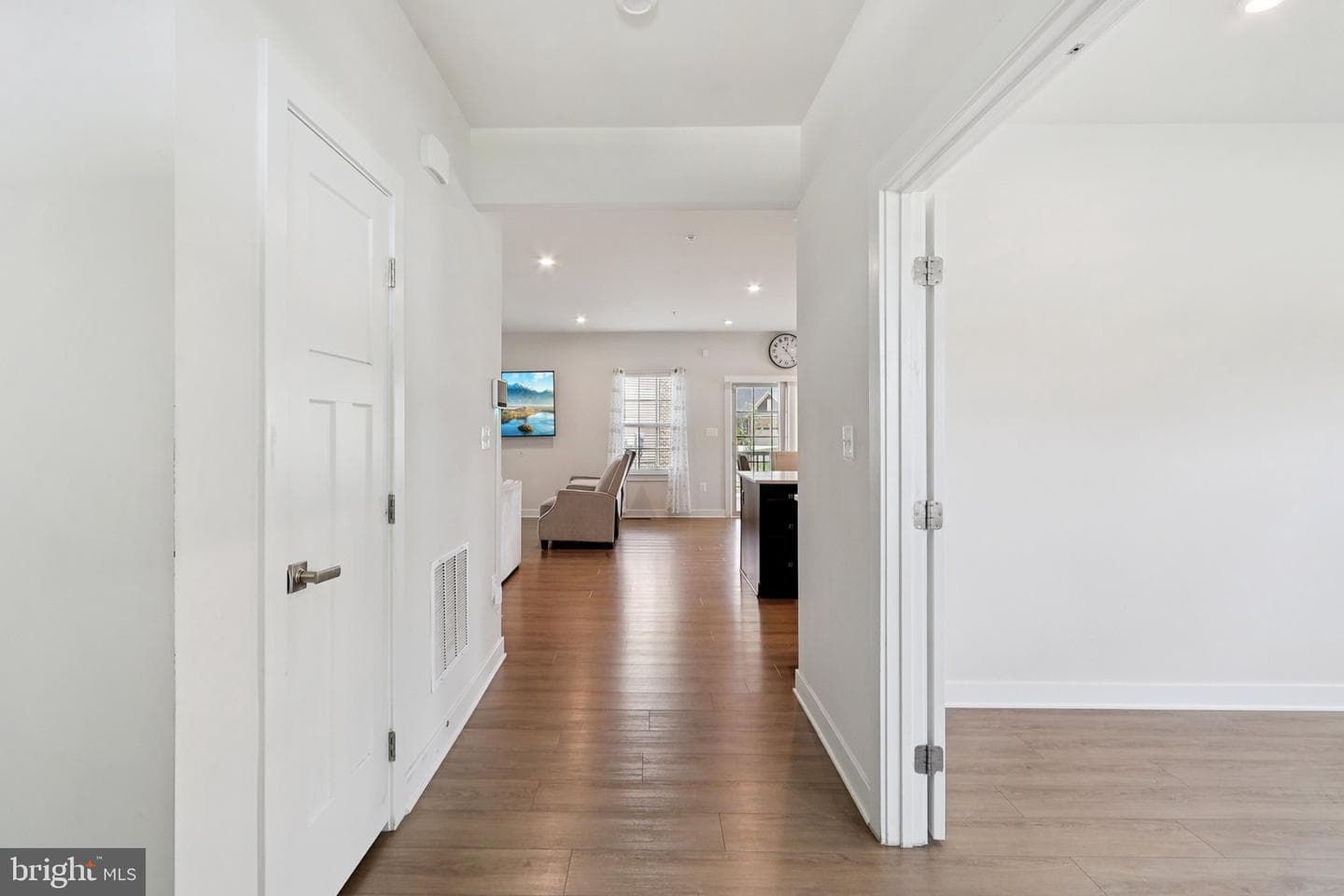 9932 Pesade Way photo 4