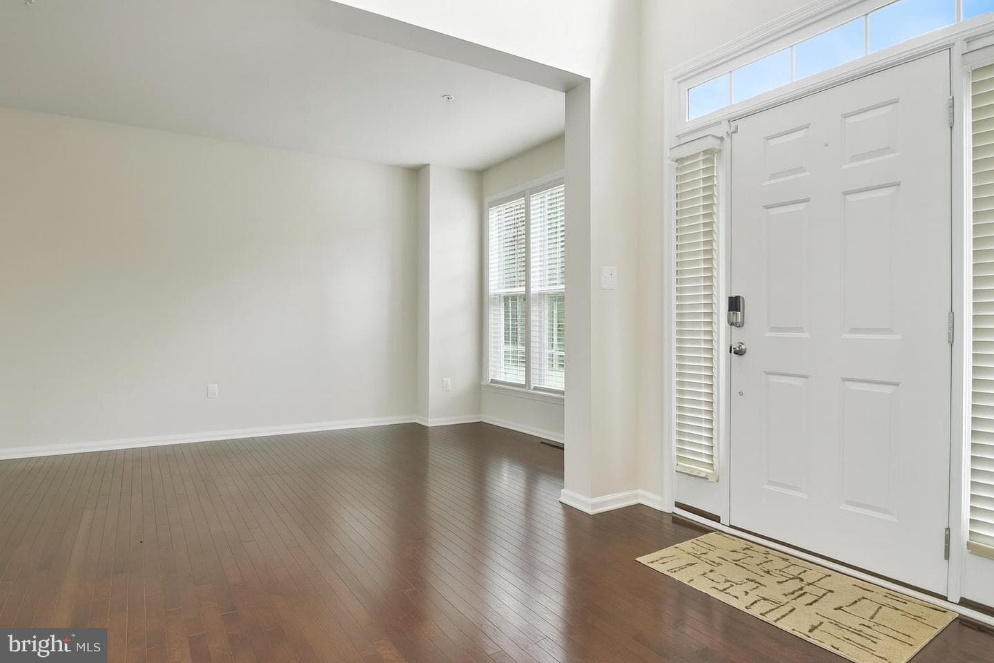 9303 Geaton Park photo 3