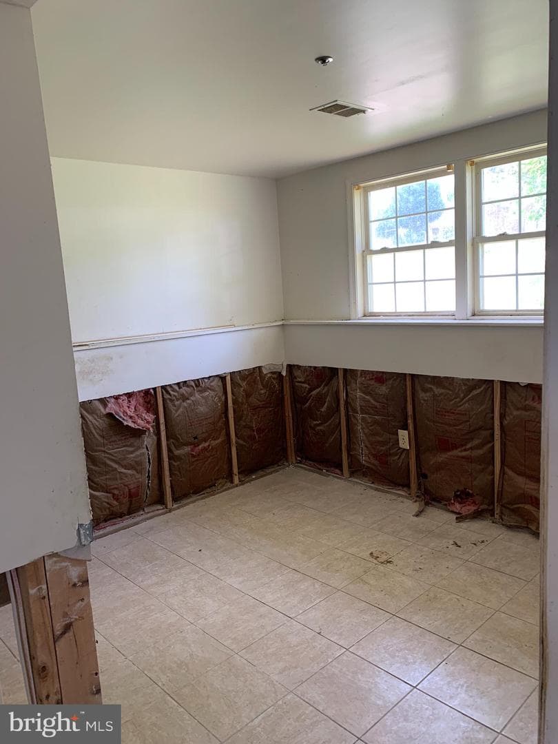6915 Adel Street photo 3