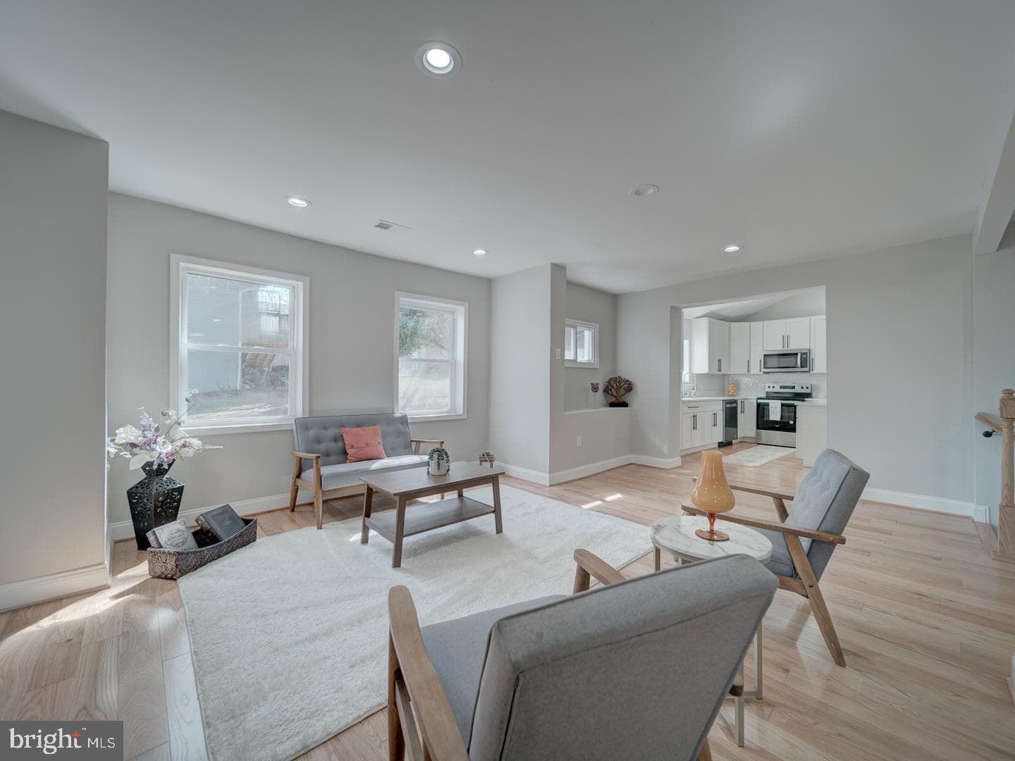 1501 Pine Grove photo 15
