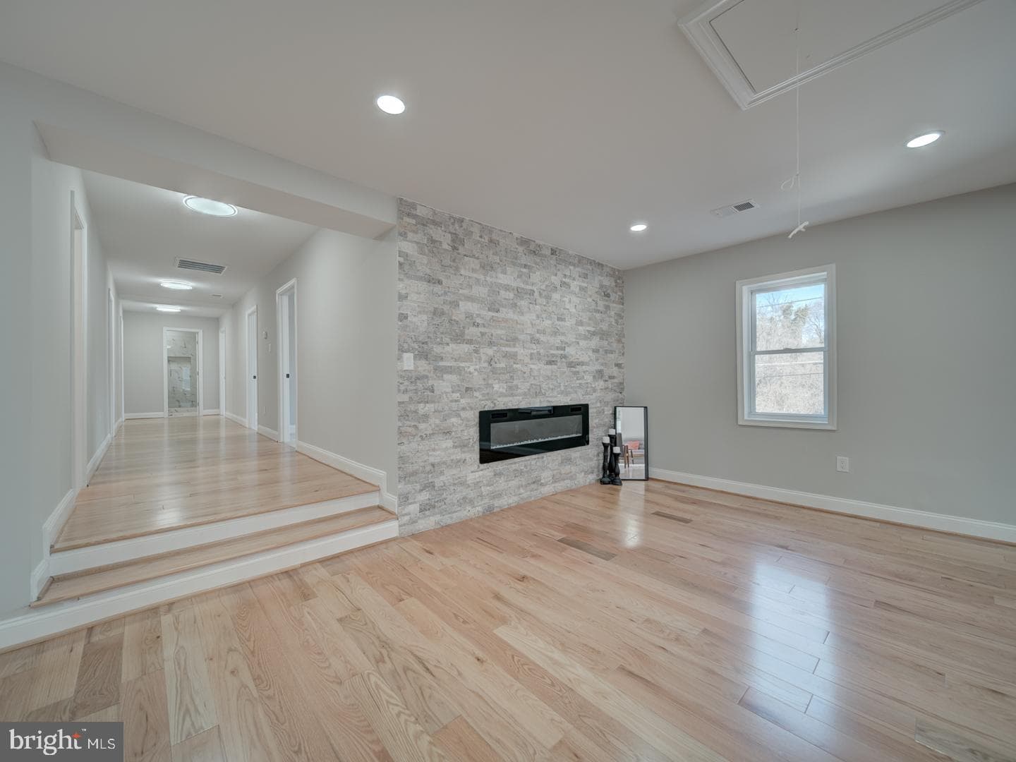 1501 Pine Grove photo 18