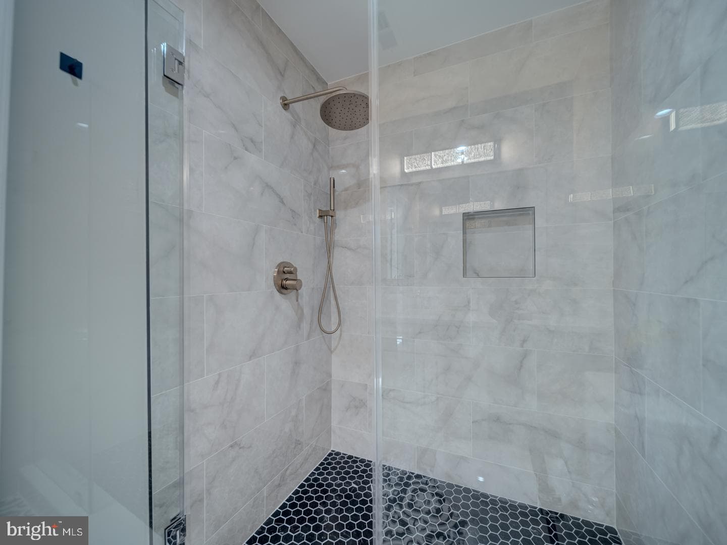 1501 Pine Grove photo 32