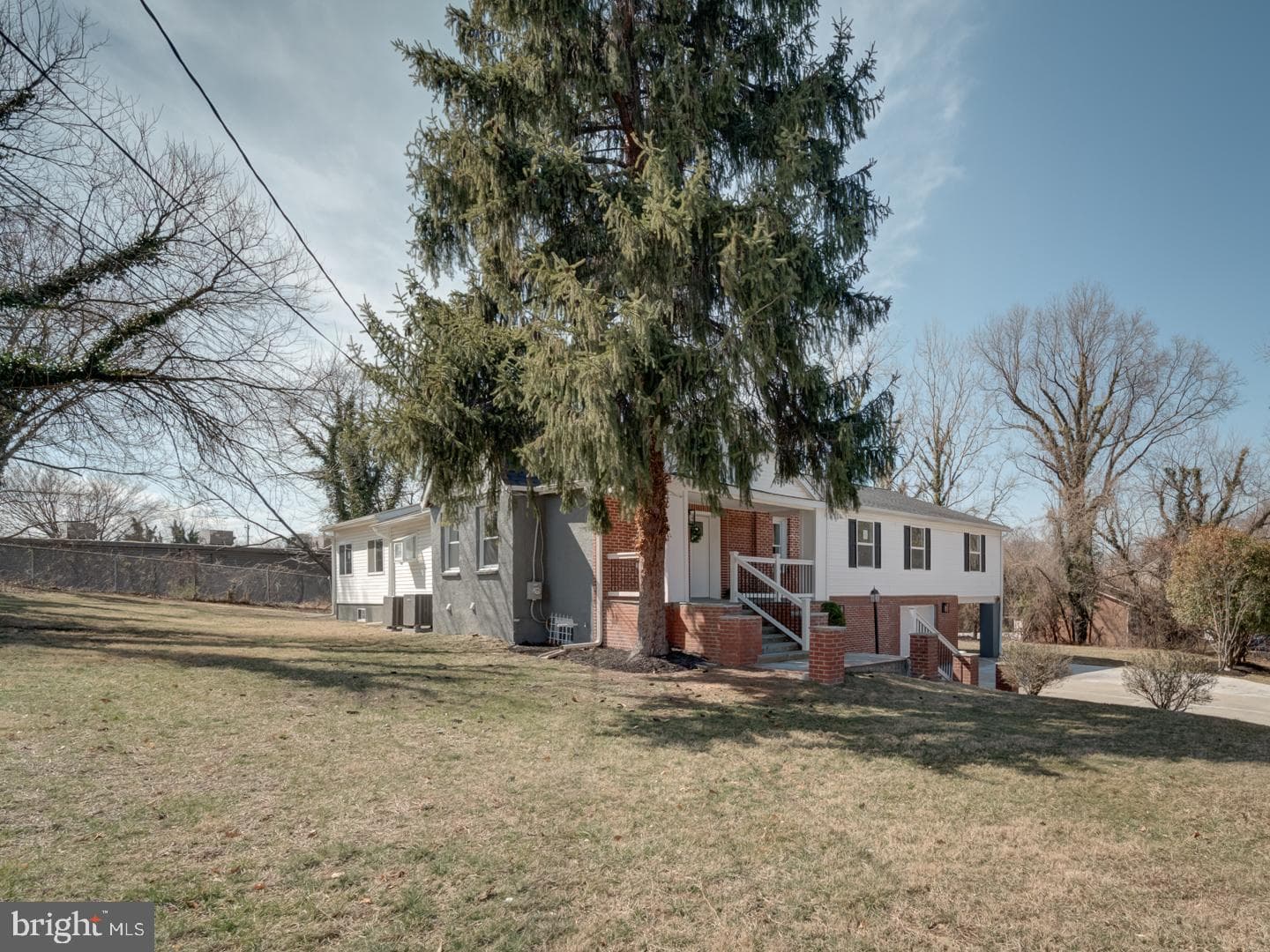 1501 Pine Grove photo 6