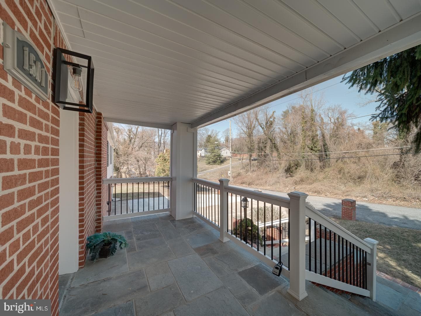 1501 Pine Grove photo 8