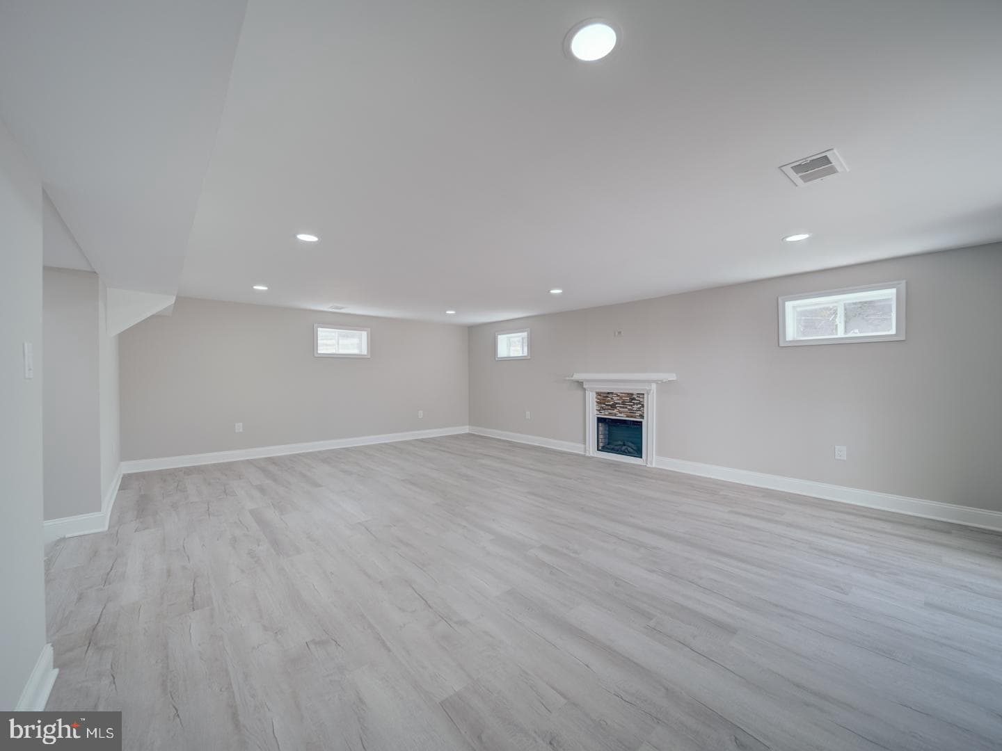 1501 Pine Grove photo 81