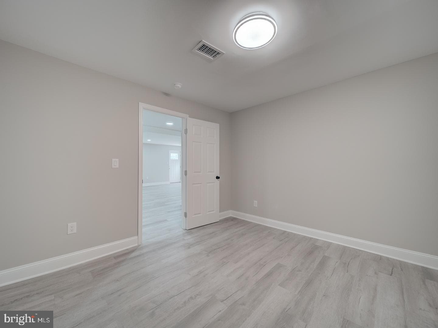 1501 Pine Grove photo 90