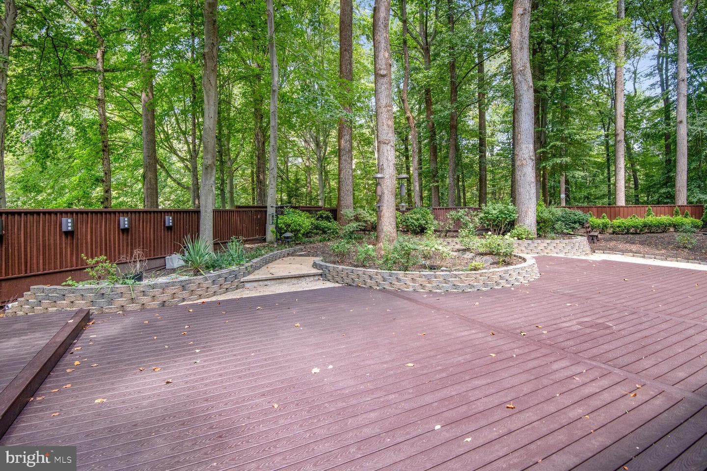 16300 Cambridge Court photo 14
